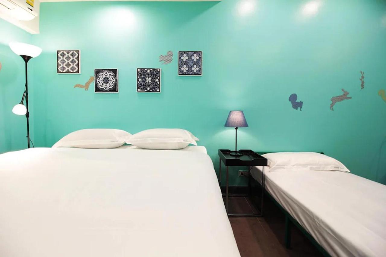 R 17 Living Hotel Bangkok Bagian luar foto
